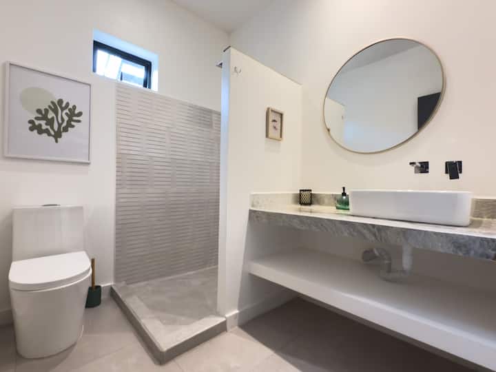 01fa34af-674c-4101-84c2-53214806c4ea