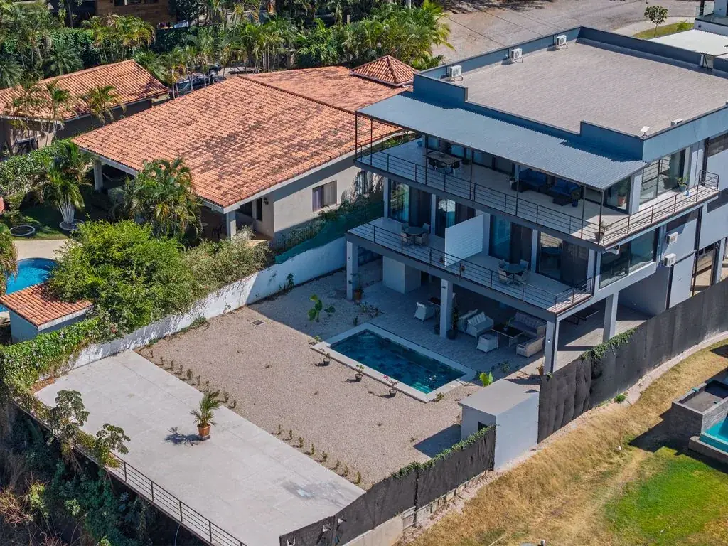 casa dos hermanas pool aerial